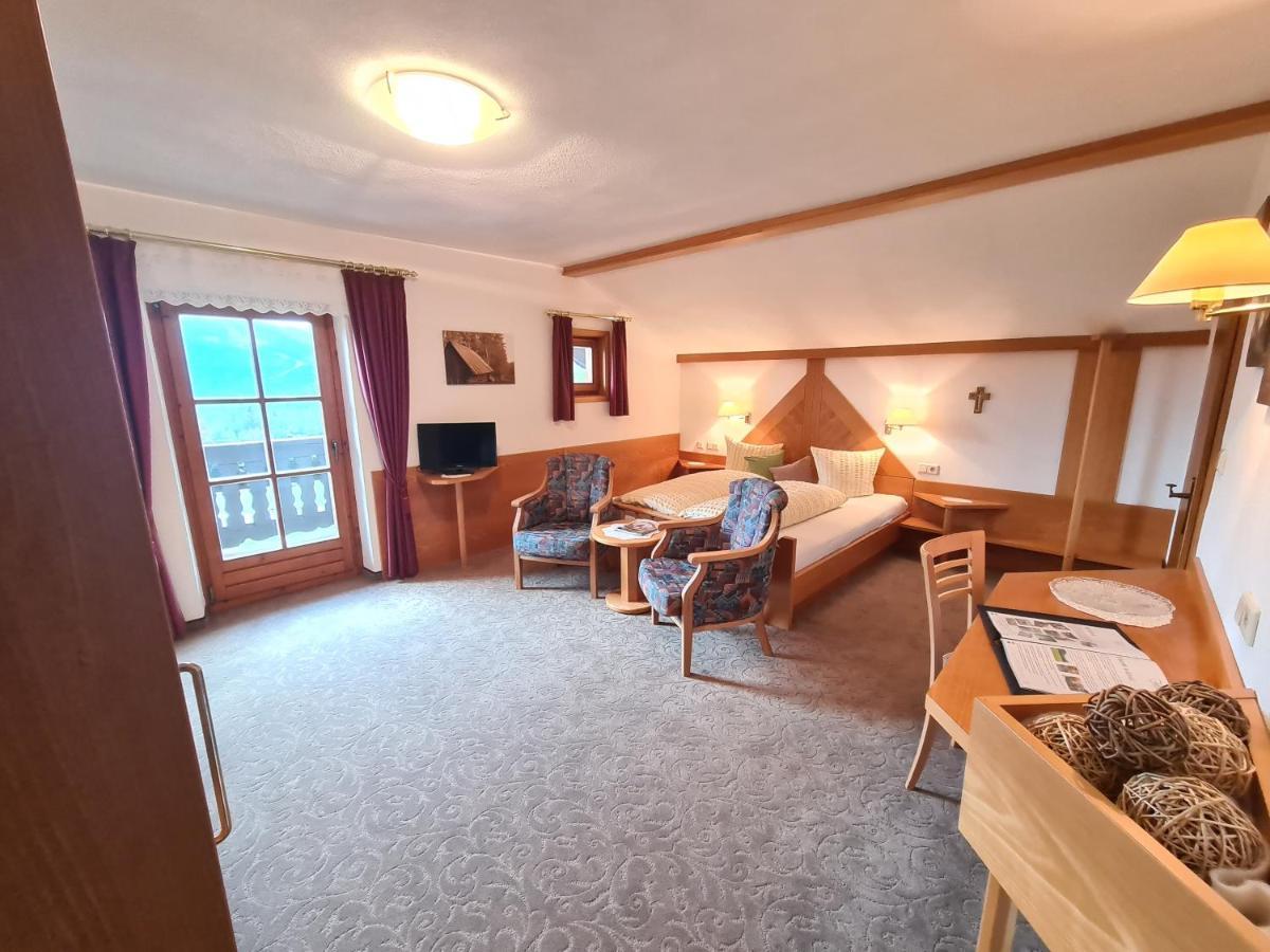 Gaestehaus Fitsch Obsteig Exteriör bild
