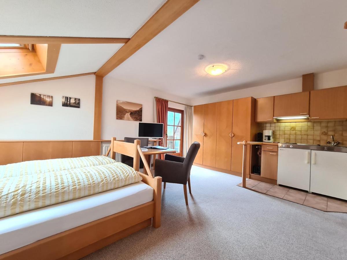 Gaestehaus Fitsch Obsteig Exteriör bild