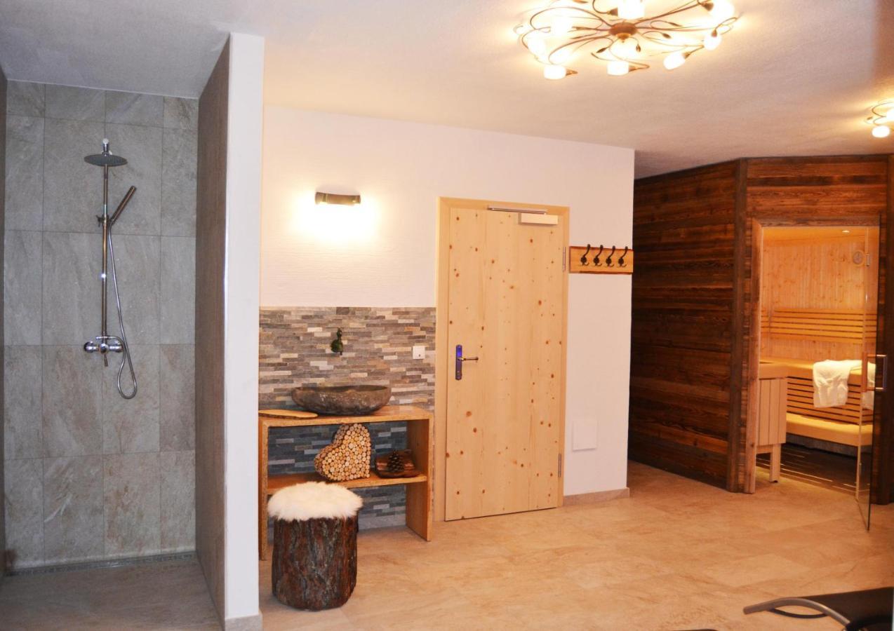 Gaestehaus Fitsch Obsteig Exteriör bild