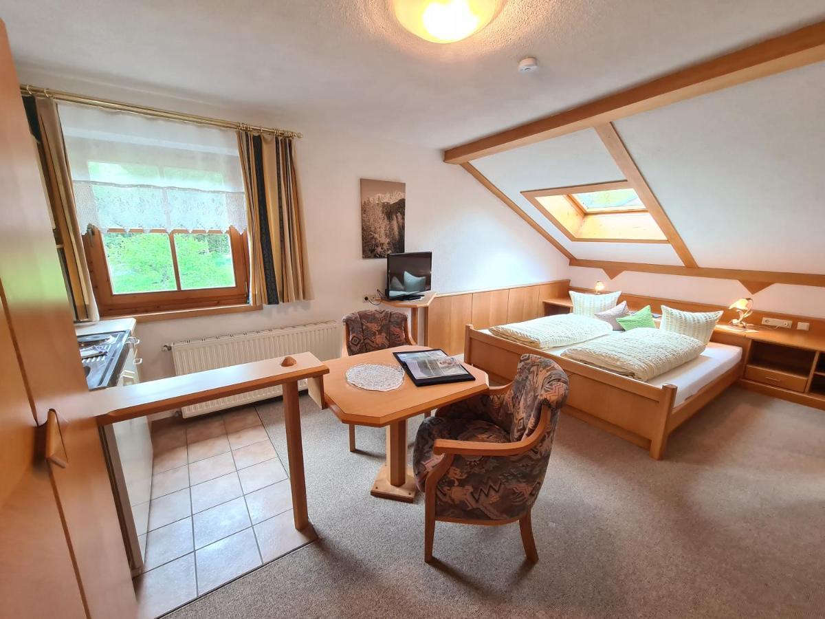 Gaestehaus Fitsch Obsteig Exteriör bild