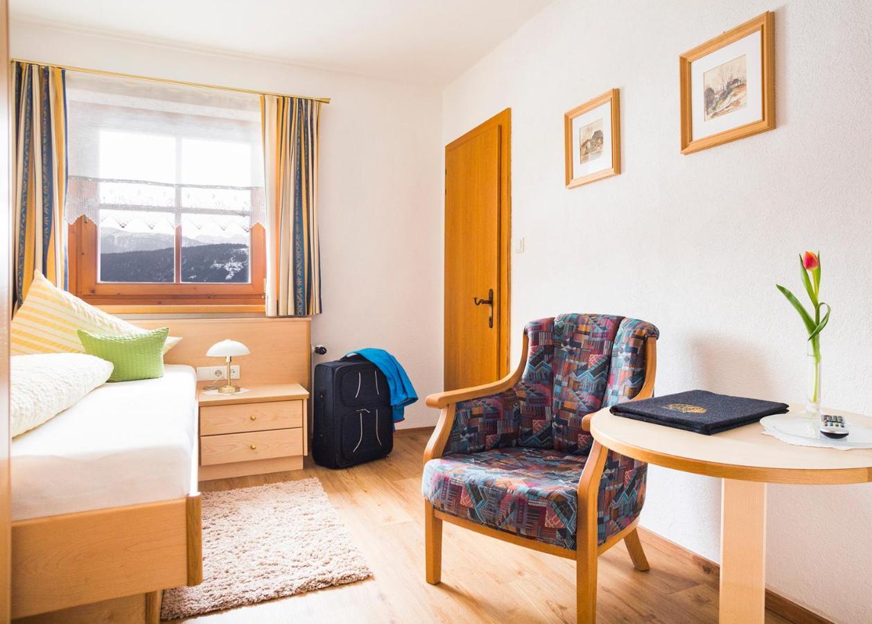 Gaestehaus Fitsch Obsteig Exteriör bild